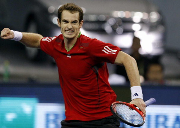 Murray wins in Shanghai to overtake Federer in rankings