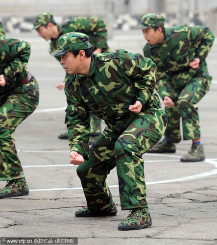 National table tennis team end military training