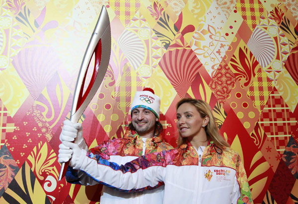 Sochi 2014 organisers unveil futuristic Olympic torch