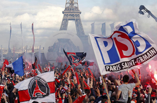 PSG's title celebrations marred by fan violence