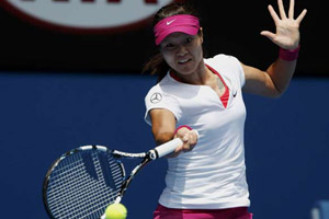 Li Na makes it into second straight Australian Open final