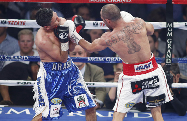 Pacquiao beats Bradley by decision in rematch