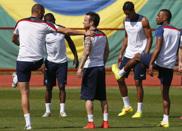 Nation back behind harmonious France at World Cup