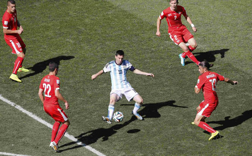 World Cup highlights: Mueller muffs freekick trick