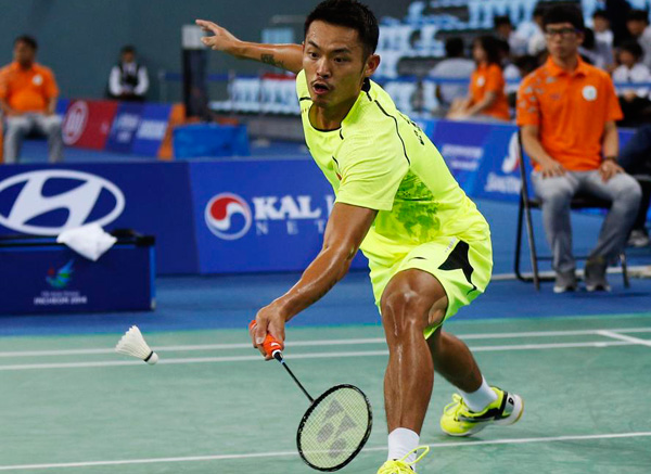 Lin Dan, Lee Chong Wei set up semifinal clash