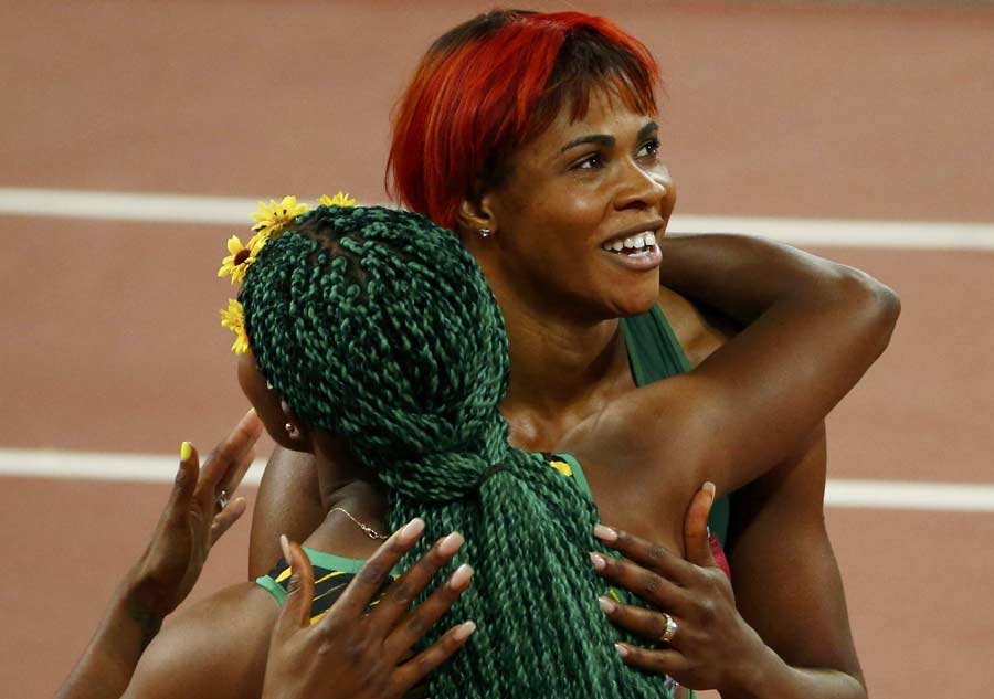 Colorful hairstyles steal the limelight at the Beijing World Championships