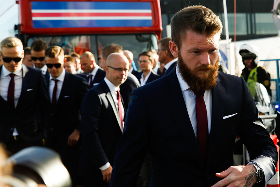 Iceland soccer team gets hero's welcome back home in Reykjavik