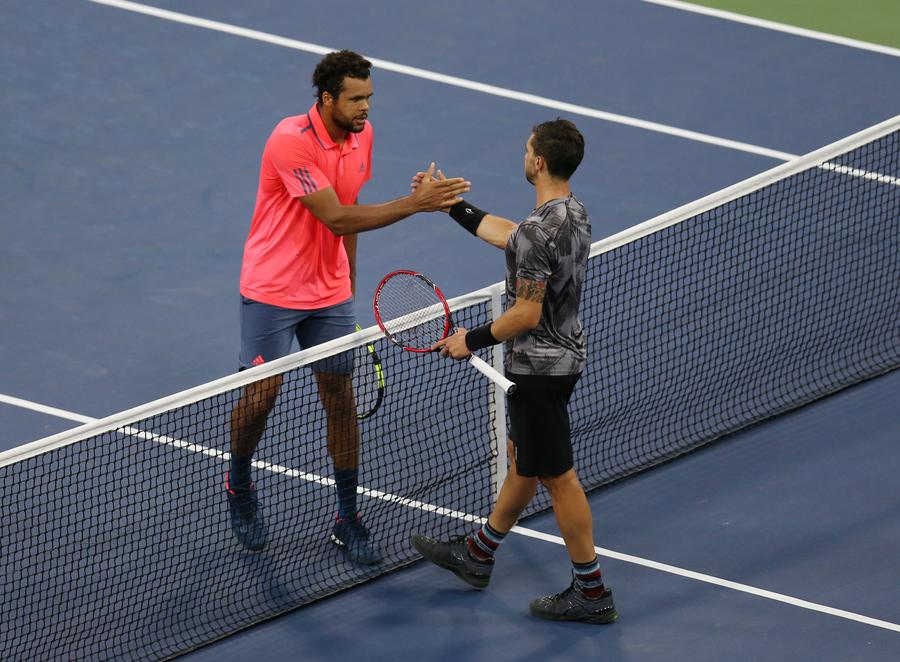 Highlights of day one of the 2016 US Open tournament