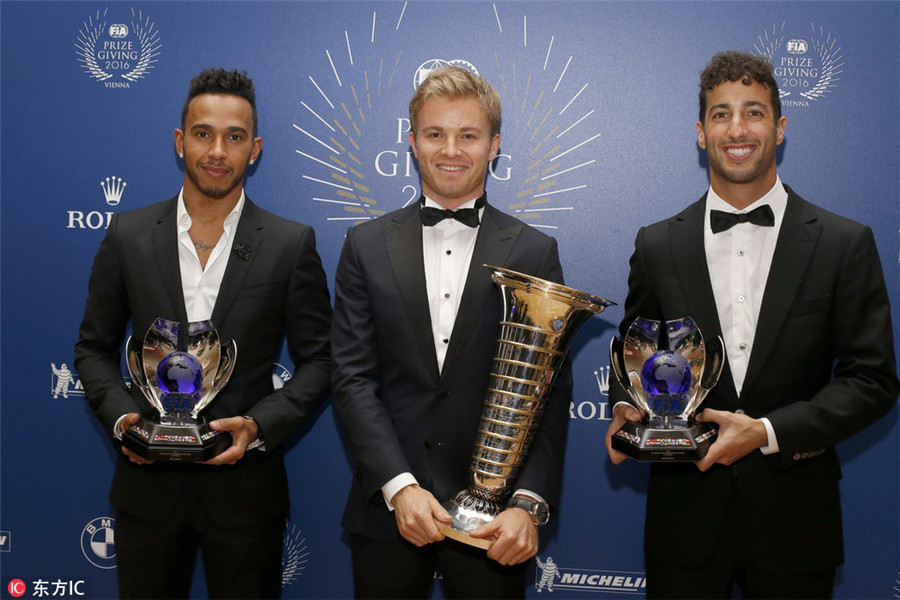 Nico Rosberg scoops award after announcing retirement