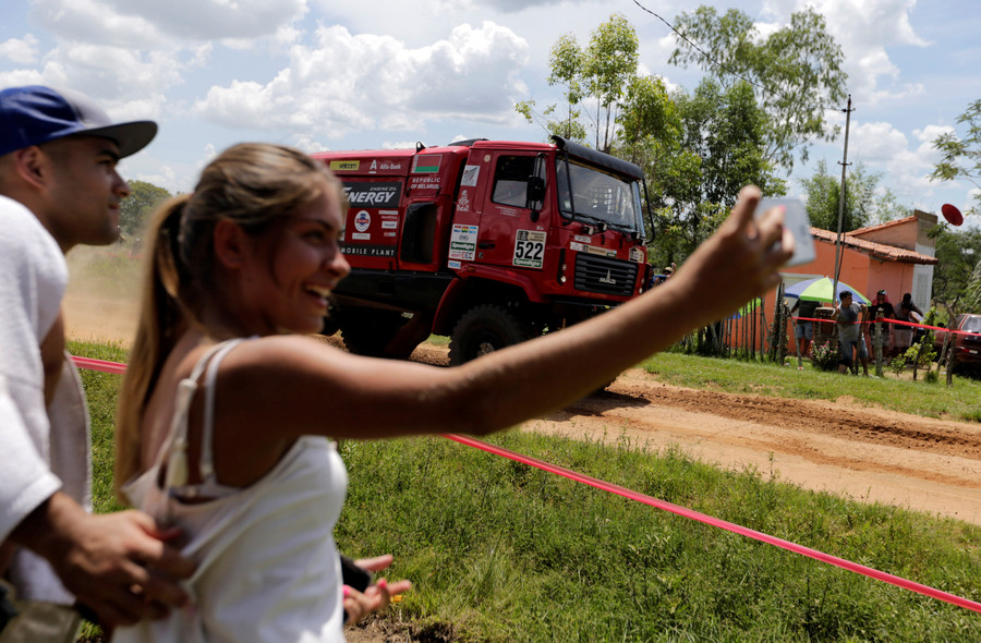 Chinese riders power up for 2017 Dakar Rally