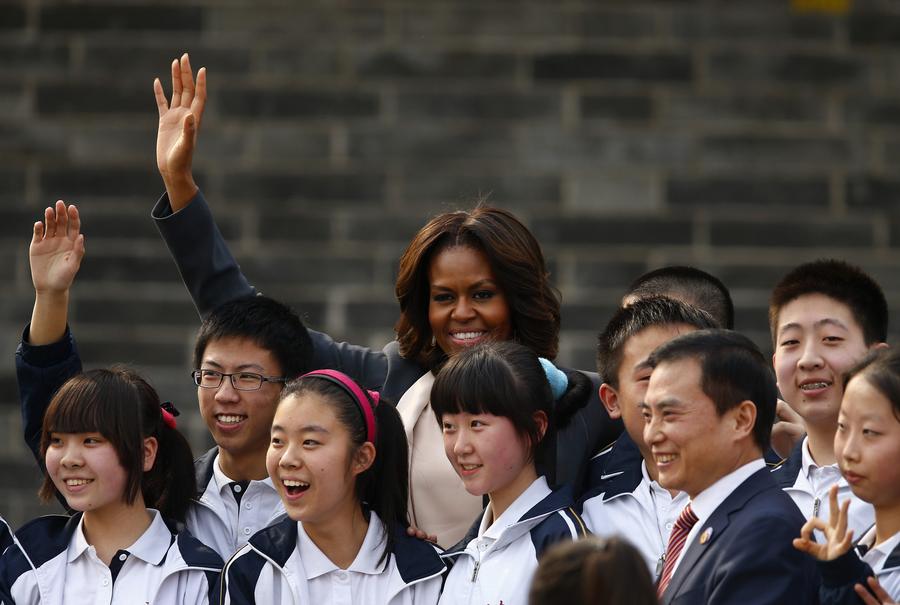 Michelle Obama visits City Wall in Xi'an