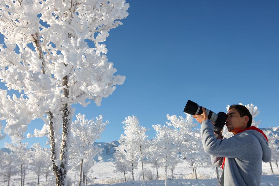 Winter scenery of Tianshan Mountain in Xinjiang