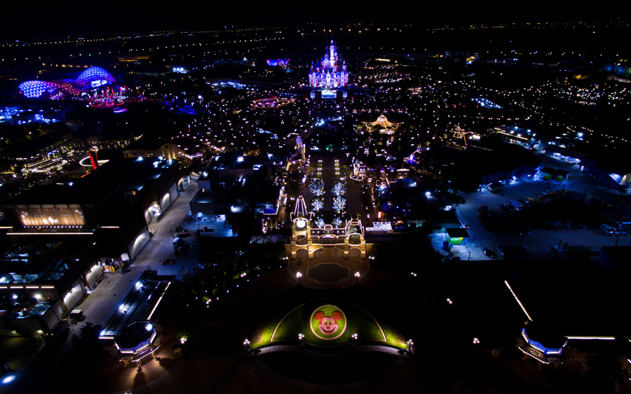 Night views of Shanghai Disney Resort