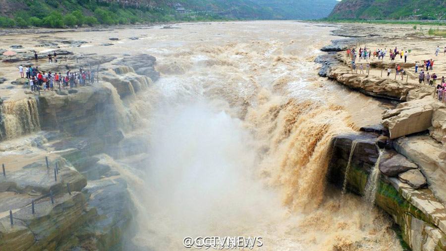 Magnificent view of Hukou Waterfall