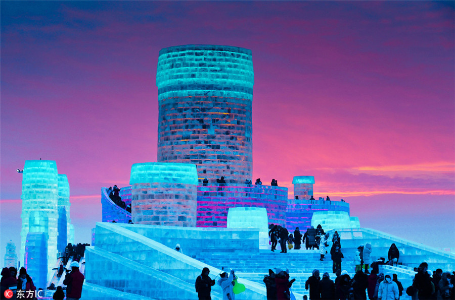 Ice sculptures light up Harbin