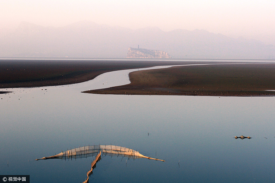 Sunset scenery at Poyang Lake