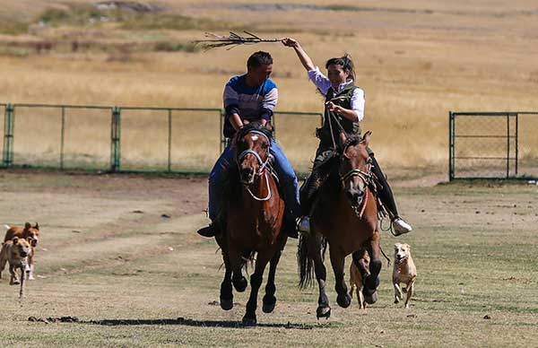 Xinjiang sees tourism boom during annual Corban festival