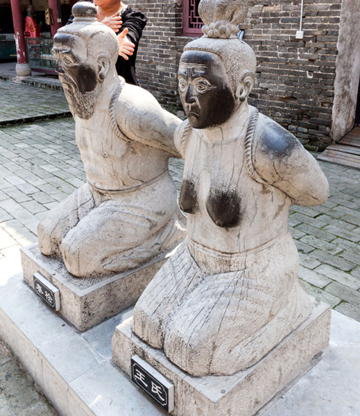 Shaolin monks harvest bumper crop