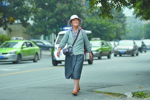 82 years old completes eighth college diploma in 28 years