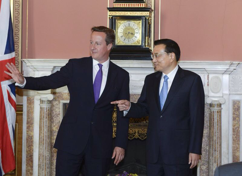 Premier Li, British PM attend signing ceremony of co-op documents