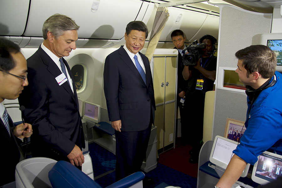 President Xi visits the Boeing assembly line in the US