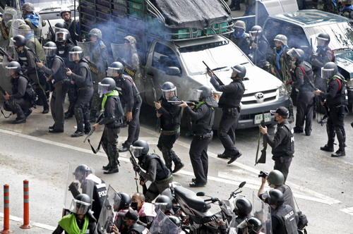 One Thai soldier dies, 16 people injured in clashes