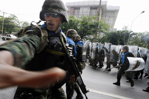 One Thai soldier dies, 16 people injured in clashes