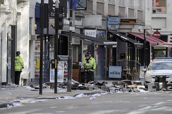 Man seizing building in London arrested