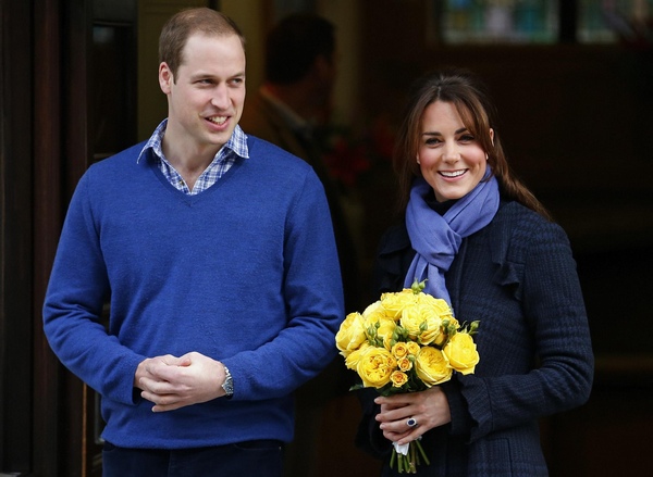 Kate leaves hospital after morning sickness