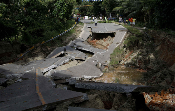 Death toll of Philippine quake rises to 144