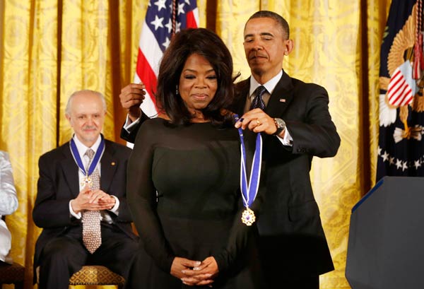 Obama opens JFK tribute with freedom medals