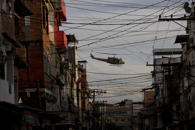 Armies and police sent to 'pacify' slum in Brazil