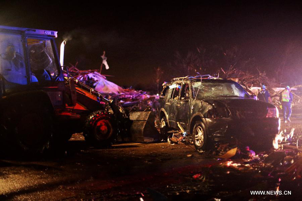 Authorities: 1 dead, 7 hurt in Illinois town after tornado