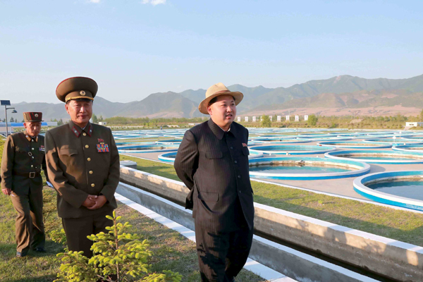 Kim gives field guidance at army Salmon farms