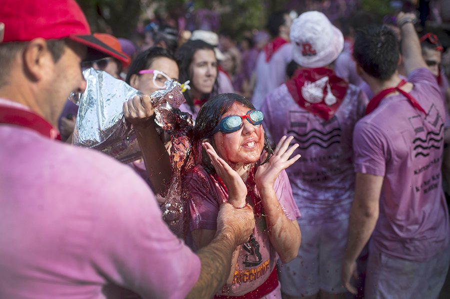 Spanish town soaked with wine in annual festival