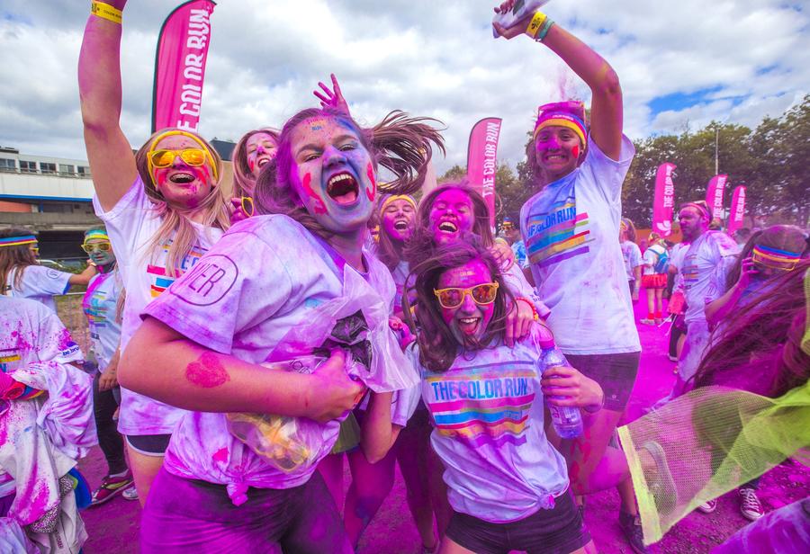 Color Run attracts fun-loving runners in Brussels