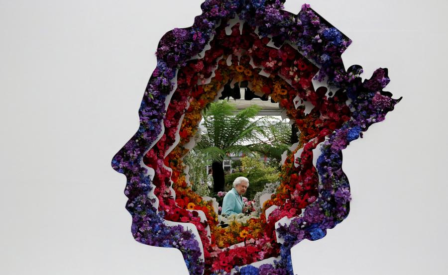 Blooming exhibits at London's Chelsea Flower Show