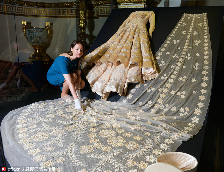 UK Queen Elizabeth's fashion through the ages goes on display