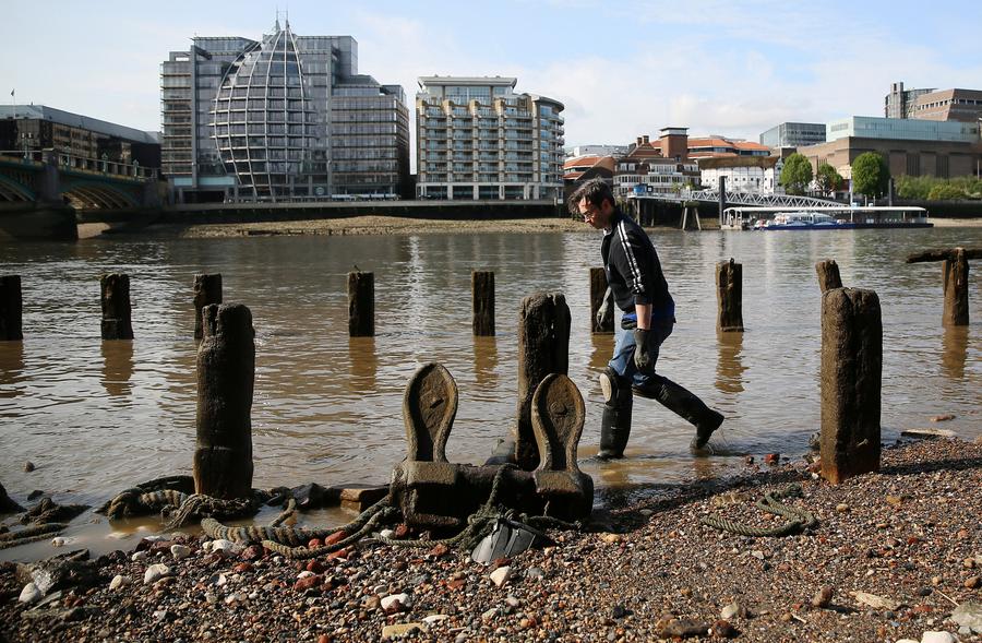 In photos: Searching for history along the Thames